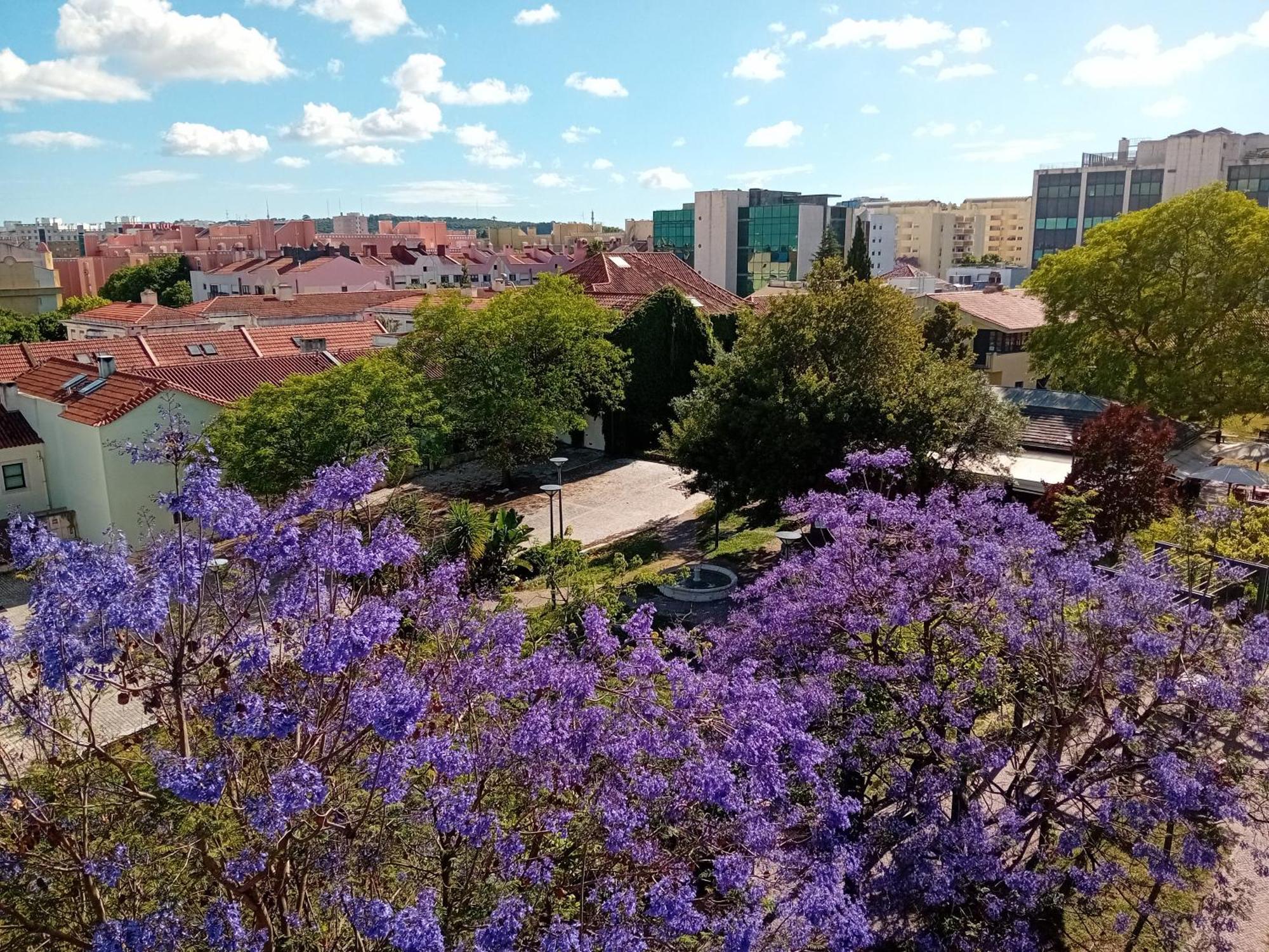 Lisbon Blue - Metro At Your Door Buitenkant foto