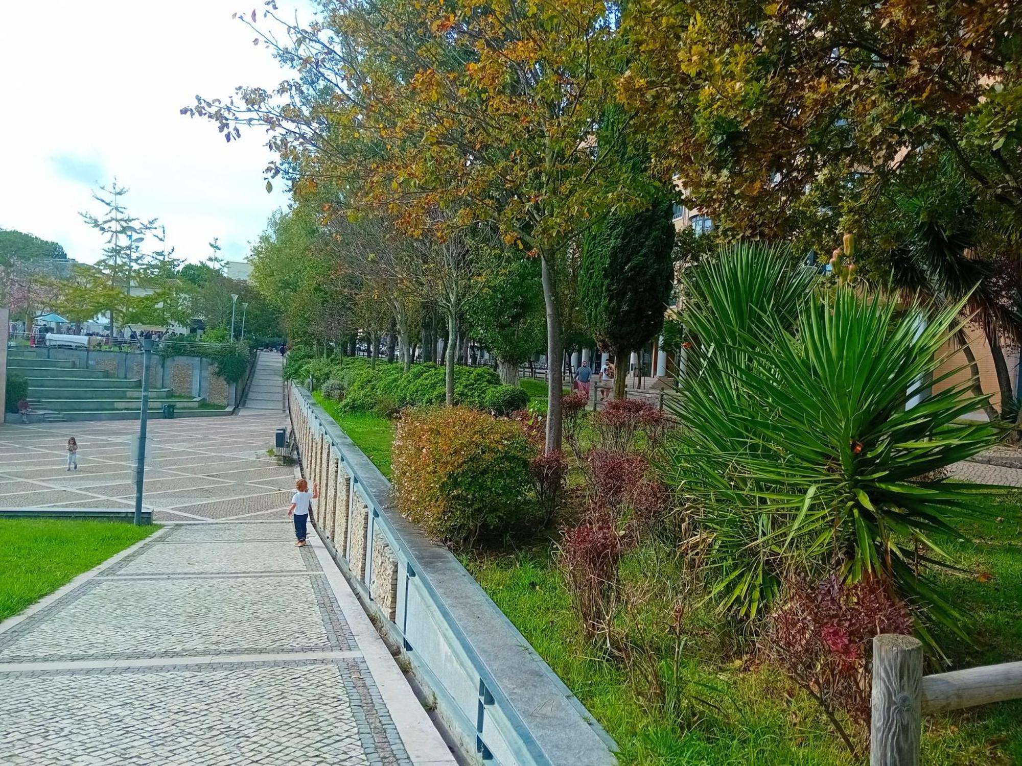 Lisbon Blue - Metro At Your Door Buitenkant foto